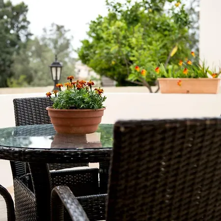 Guest house Sunset Valley House Larnaca